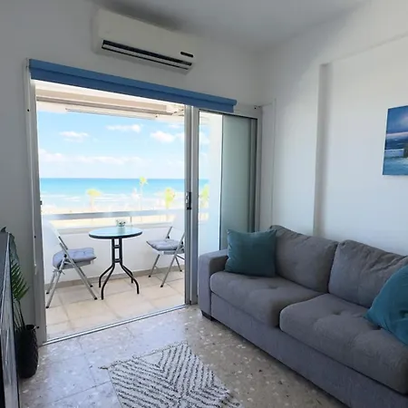 Kolonaki Seaview 1bdr Finikoudes Larnaca