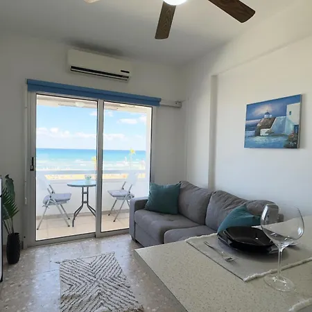Kolonaki Seaview 1bdr Finikoudes * Larnaca