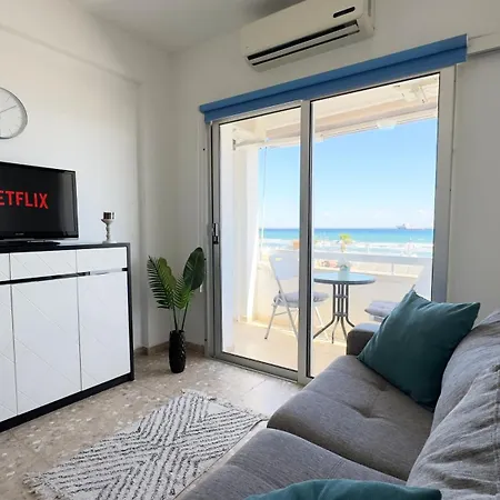 Kolonaki Seaview 1bdr Finikoudes Apartament *