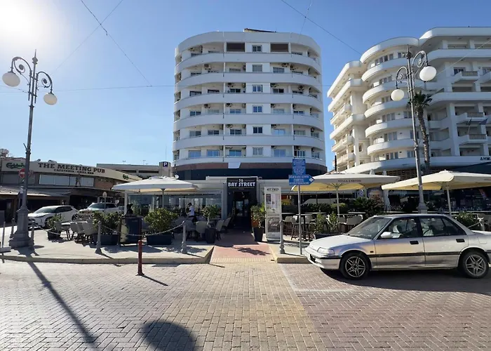 Kolonaki Seaview 1bdr Finikoudes アパート *