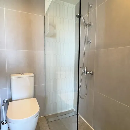 Kolonaki Seaview 1bdr Finikoudes شقة لارنكا