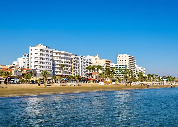 아파트 Kolonaki Seaview 1bdr Finikoudes