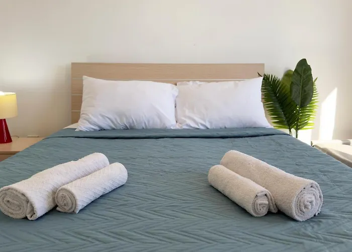 Kolonaki Seaview 1bdr Finikoudes * 라르나카