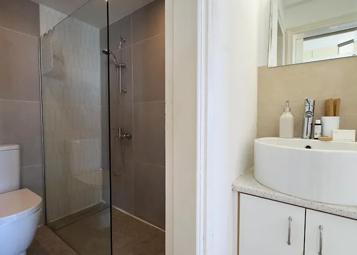 아파트 Kolonaki Seaview 1bdr Finikoudes 라르나카